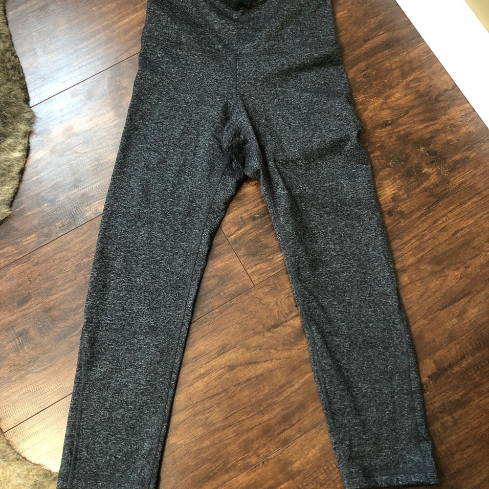 Old Navy high rise Crop Leggings